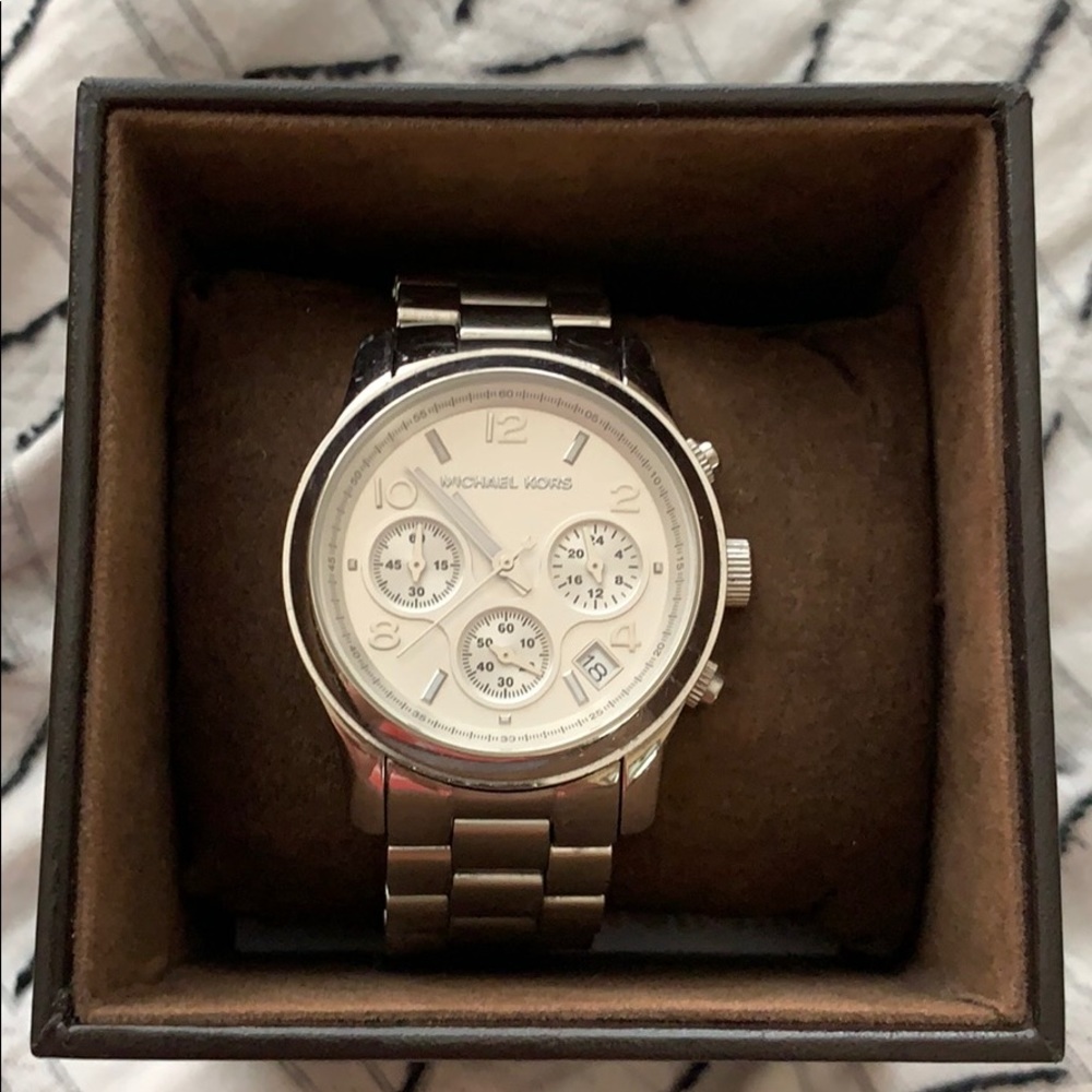 ✨️EUC Michael Kors Watch